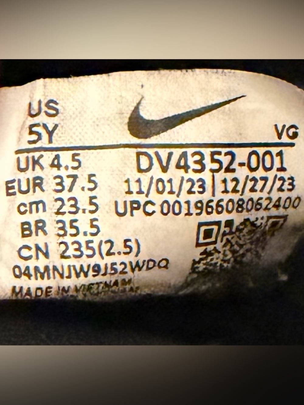 Nike Kids’ Tiempo Legend 10 Club FG Soccer Cleats - Picture 2 of 6